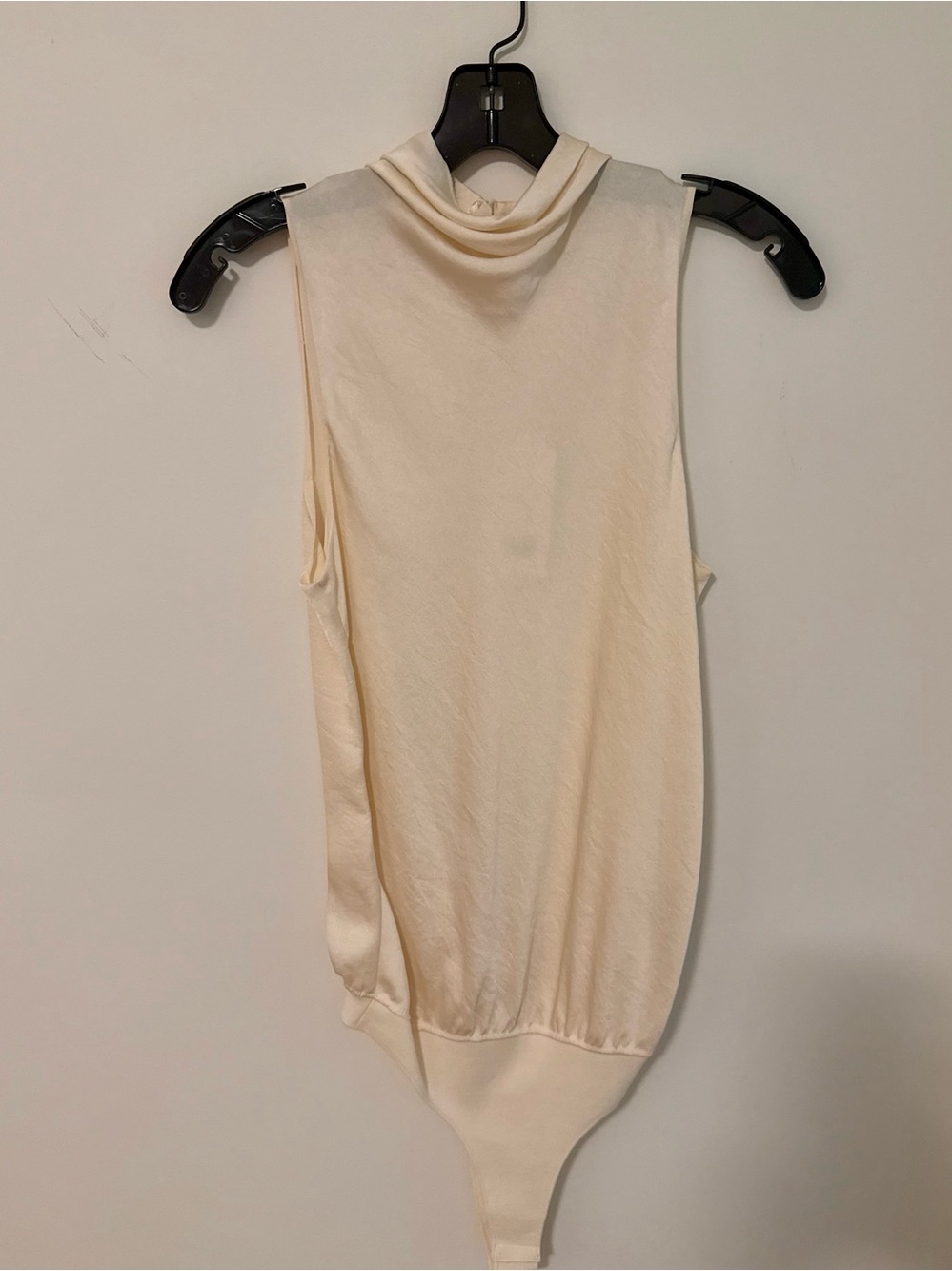NWT Vince Silk Cowl Neck Sleeveless Bodysuit Size Medium